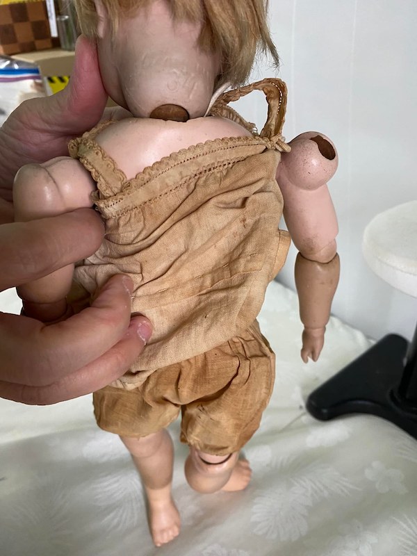 修理前の人形