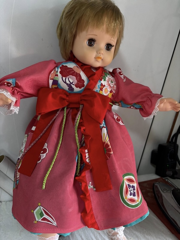 修理後　前の大きなリボン🎀が素敵でしょ💓ターコイズブルーのアンダースカートもチラッと見えて良いね。